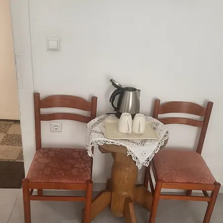 לינה וארוחת בוקר Cozy At Old Gate 4*